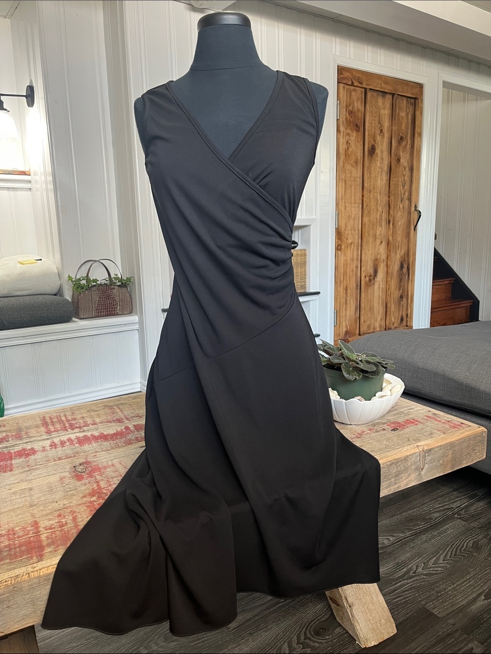 le chateau Black Sleeveless Wrap-Style Midi Dress